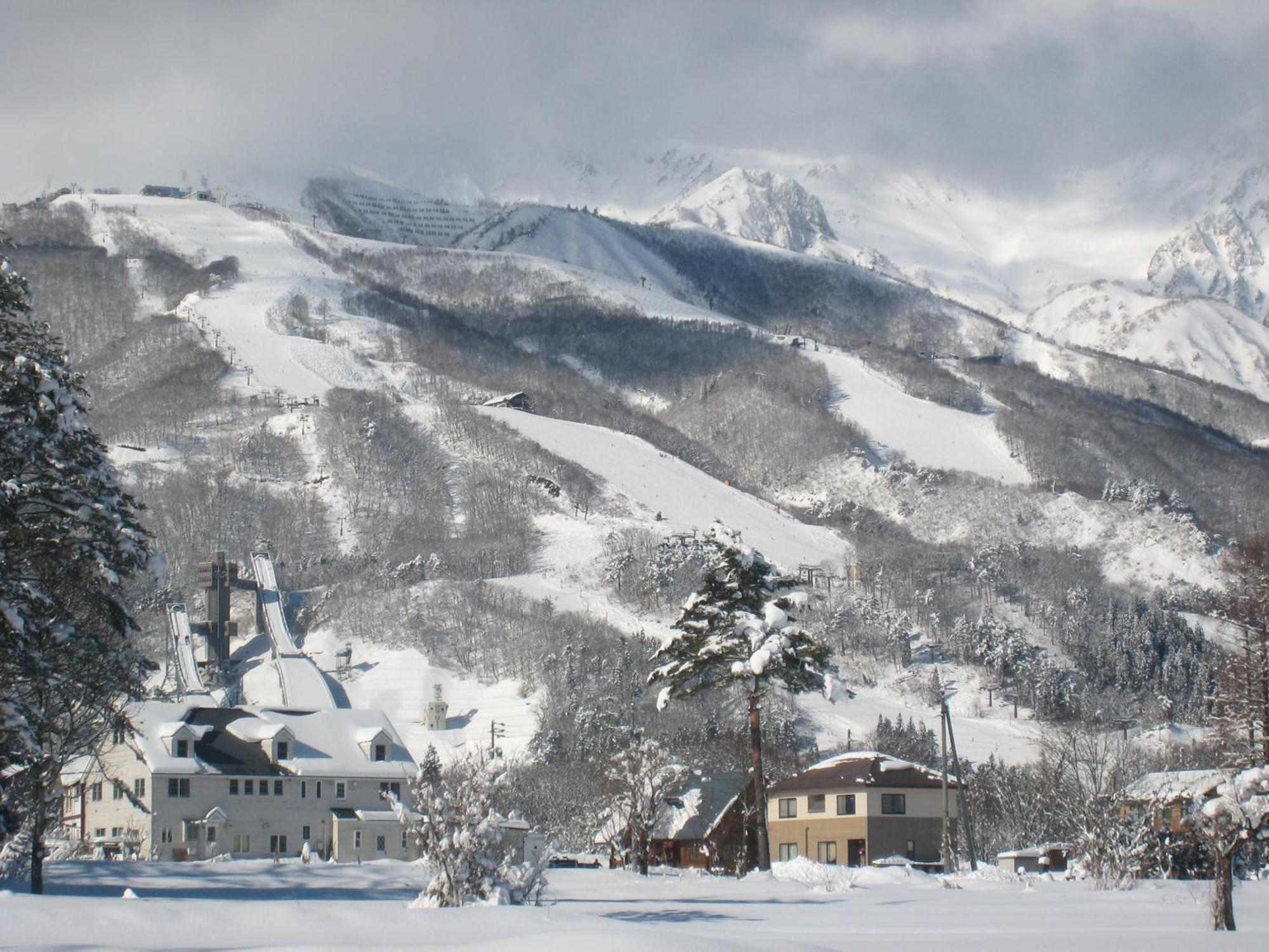 Alpine Wind Bed and Breakfast Χακούμπα Εξωτερικό φωτογραφία