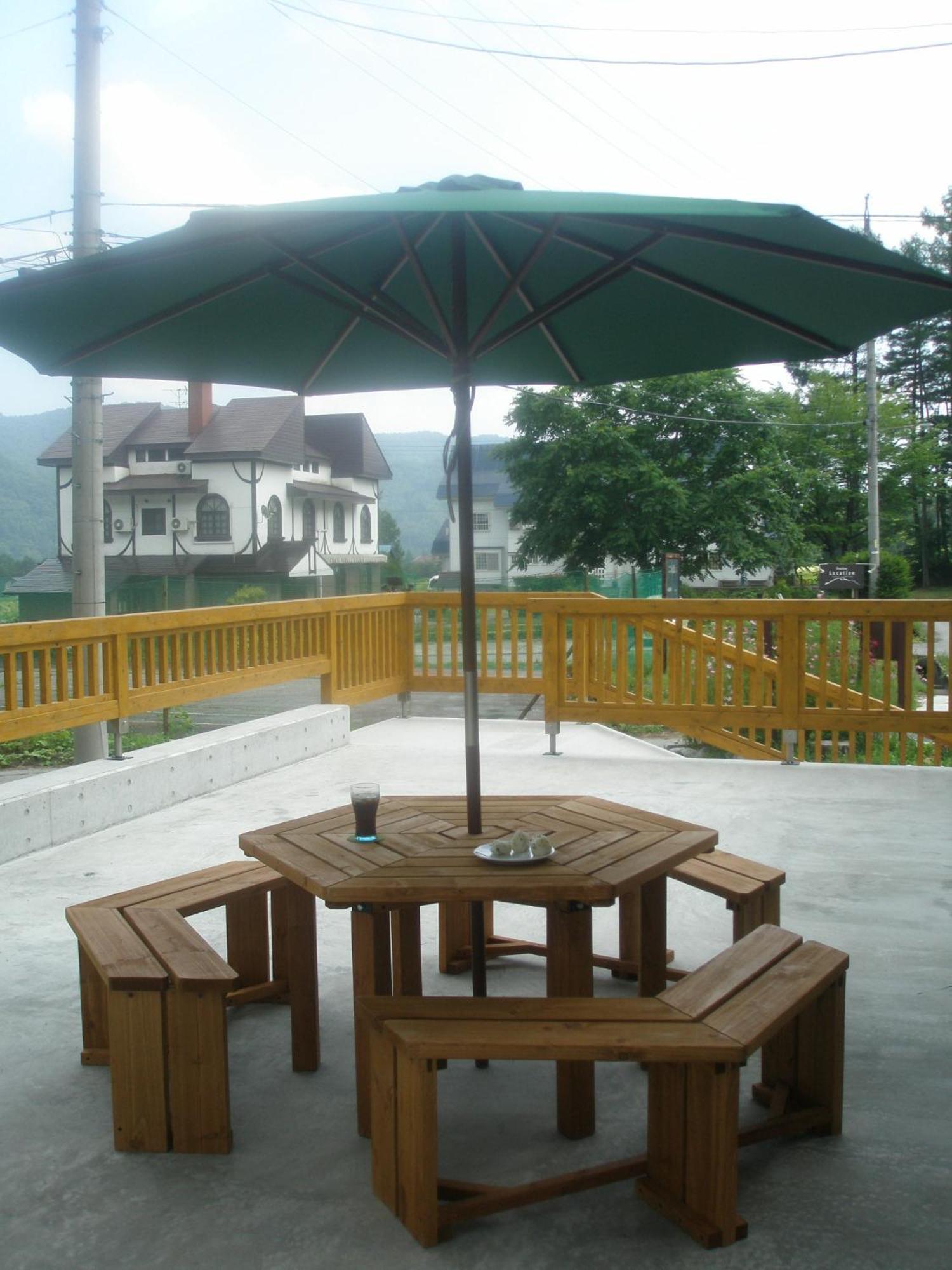 Alpine Wind Bed and Breakfast Χακούμπα Εξωτερικό φωτογραφία