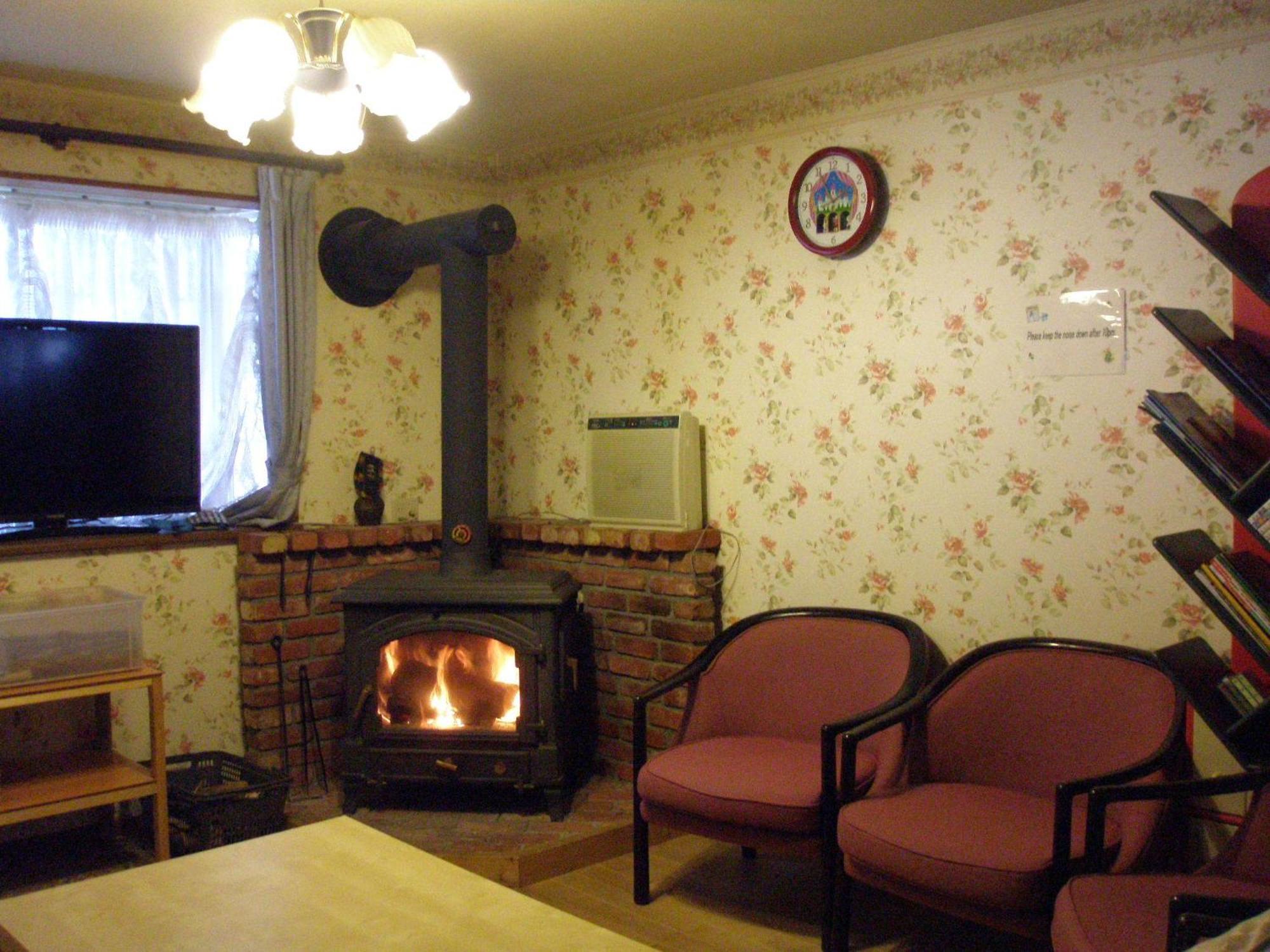 Alpine Wind Bed and Breakfast Χακούμπα Εξωτερικό φωτογραφία